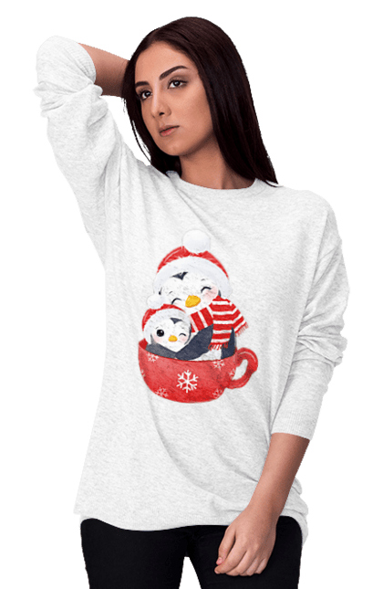 Світшот жіночий з принтом "Пінгвіни, мама і дитина в чашці". Зима, кружка, новий рік, пінгвін, різдво, сім`я, сніг. CustomPrint.market