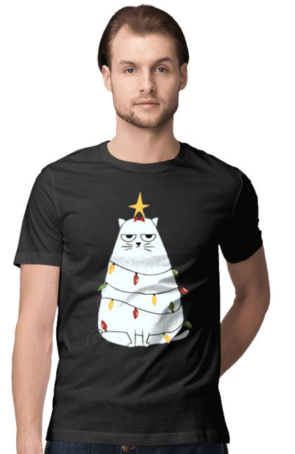 Футболка чоловіча з принтом "Кіт у гірлянді із зіркою". Зведу, зима, кіт, новий рік, різдво, сніг, ялинка. ART принт на футболках