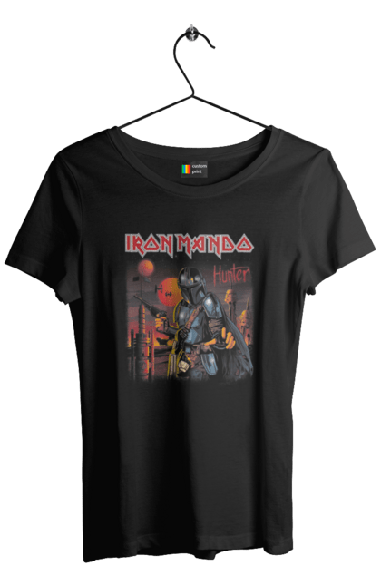 Футболка жіноча з принтом "Мандалорець (пародія Iron Maiden)". Iron maiden, гумор, зоряні війни, кіно, мандаларець, пародія, серіал, фільм. CustomPrint.market