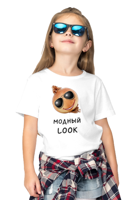 Футболка дитяча з принтом "Модний Look". Вид, жарт, мода, модний, окуляри, посмішка, прикол, смайл, стиль, стильний, цибулина, цибуля, юмор. ART принт на футболках