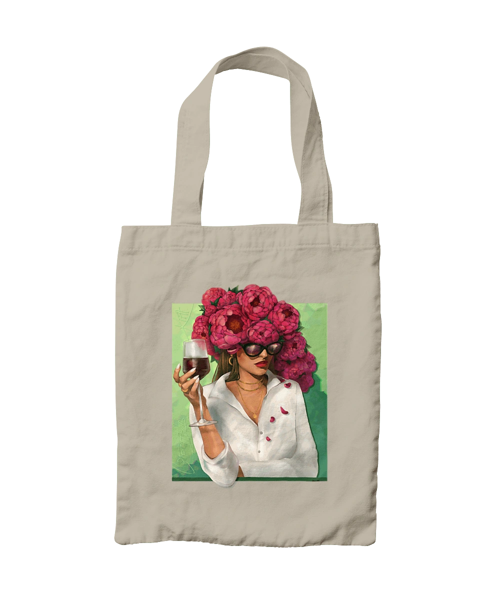 Девушка с пионами и бокалом