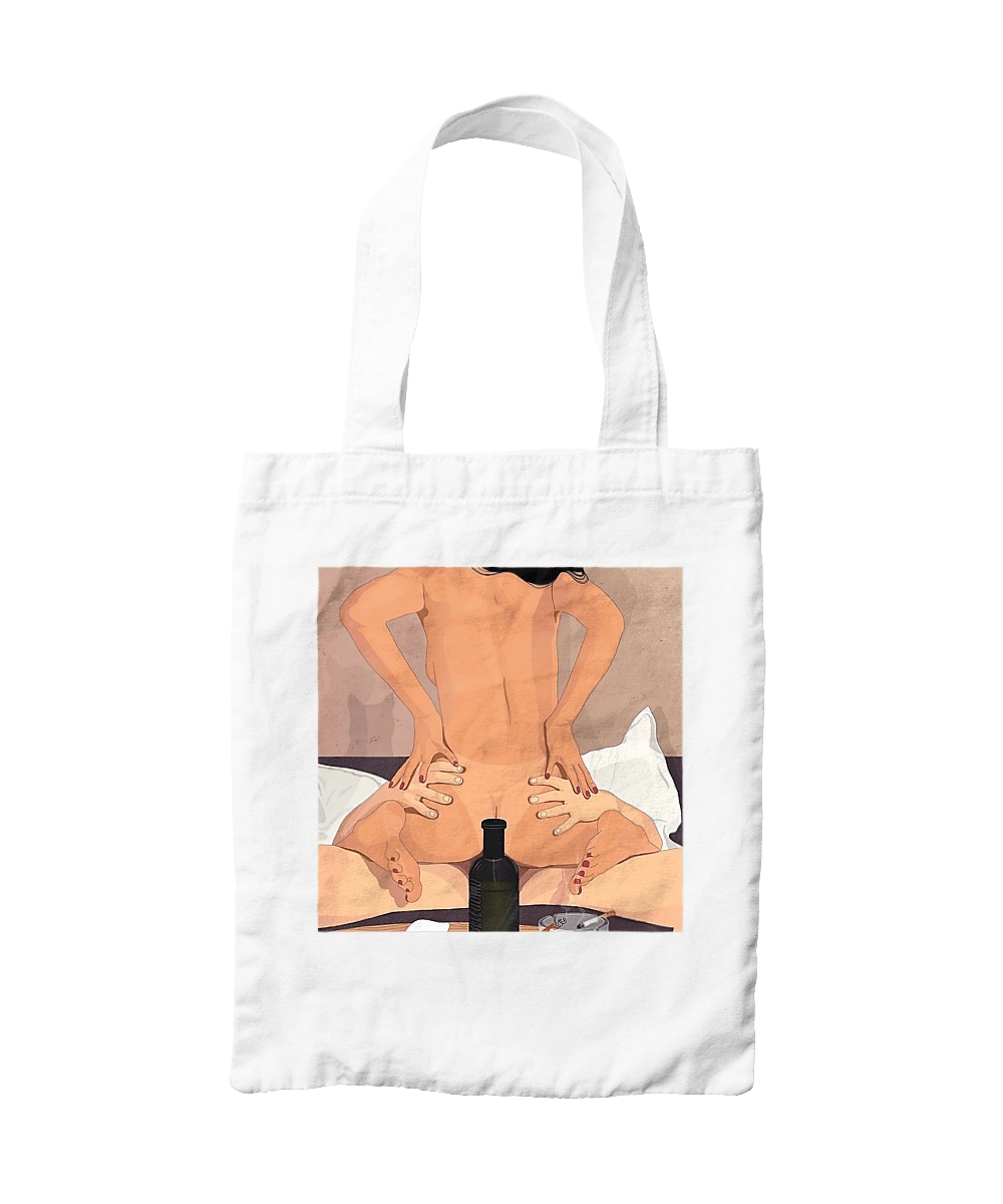 Голая Девушка, Бутылка И Сигареты