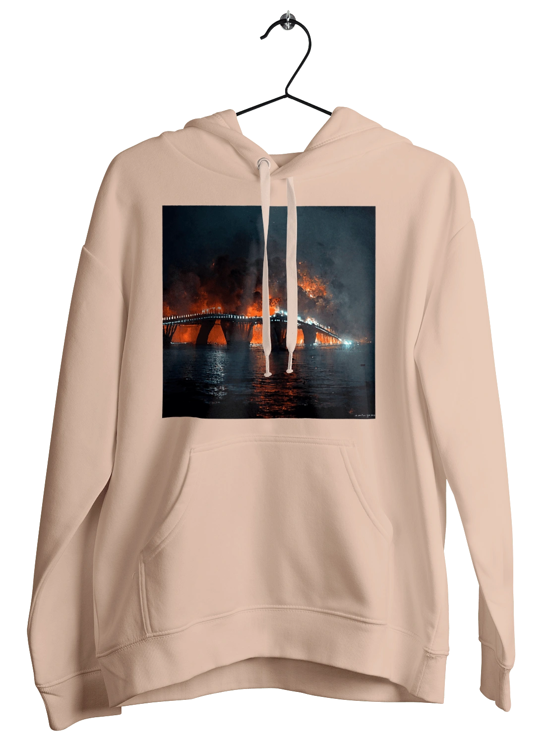 Горит Крымский мост.