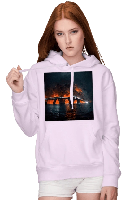 Кримський мост горить