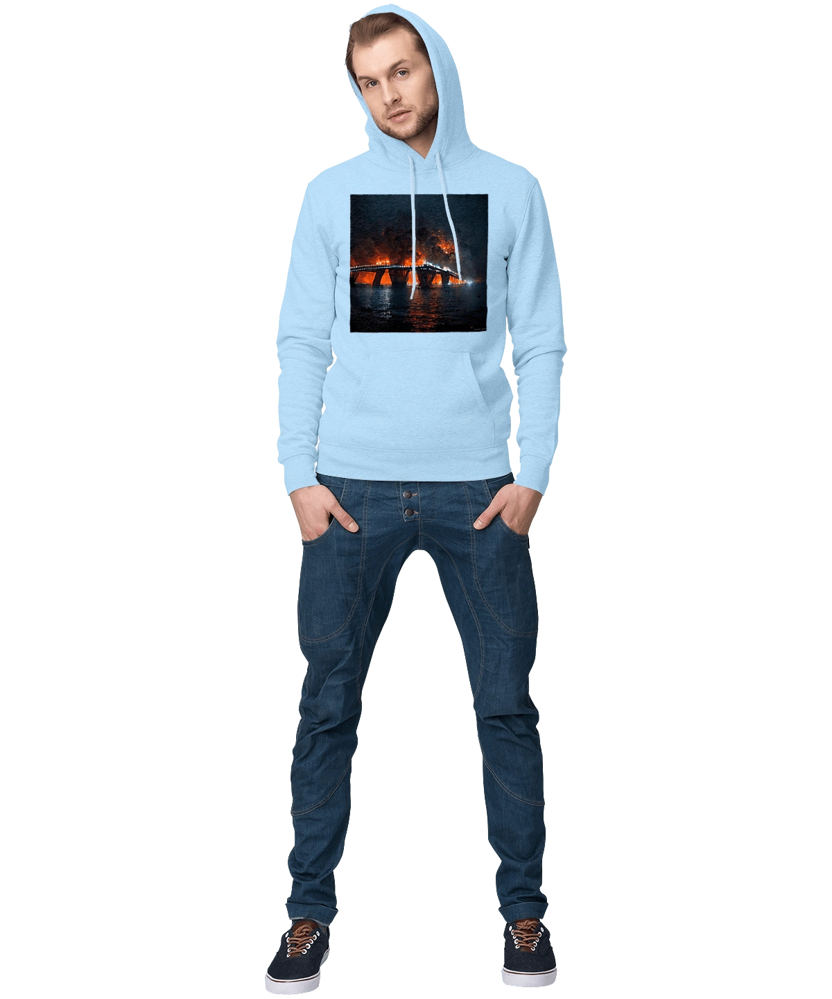 Горит Крымский мост.