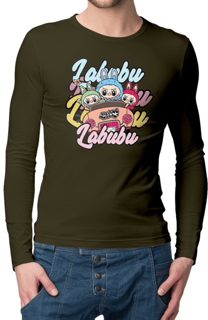Чоловічий лонгслів з принтом "Лабубу". Іграшка лабубу, лабубу, лабубу кока кола, мерч лабубу, мила, рожева лабубу, смішна лабубу. 2070702