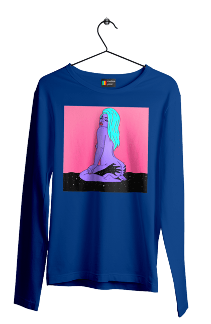 Чоловічий лонгслів з принтом "Фіолетова Дівчина В Руках". Дівчина, інопланетянка, сидить. 2070702