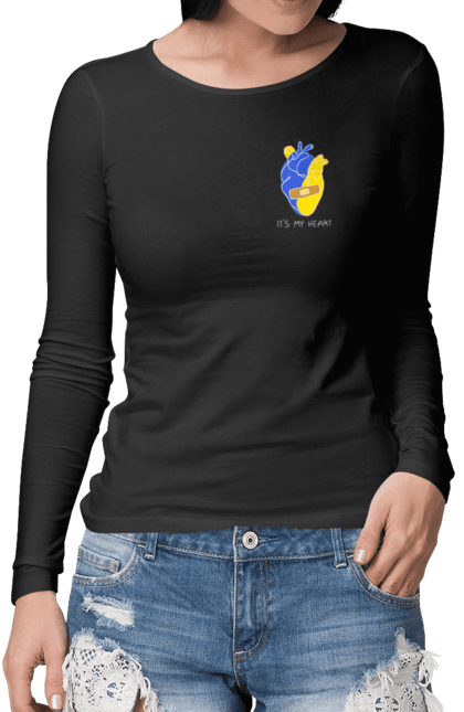 Жіночий лонгслів з принтом "Серце українця". Війна, прапор, серце, україна, українець. CustomPrint.market