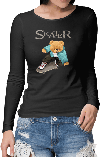 Жіночий лонгслів з принтом "Ведмедик на скейті". Ведмедик, ведмедик на скейті, ведмідь, відпочинок, розваги, скейт, скейтбоард, тварини. CustomPrint.market