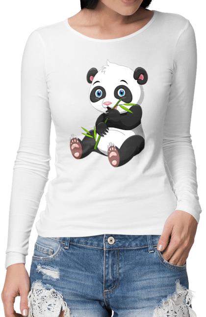 Жіночий лонгслів з принтом "Малюк панда їсть бамбук". Бамбук, ведмідь, маленька панда, малюк панда, панда їсть бамбук, панта, тварини. Milkstore