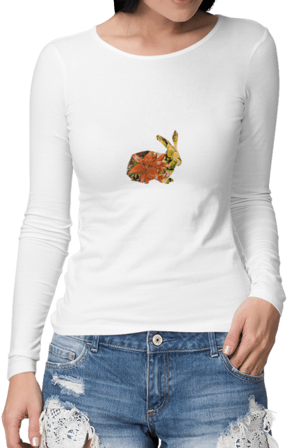 Жіночий лонгслів з принтом "Квітковий кролик". Квіти, квітка, клумба, кролик, лілії, оранжева лілія, оранжевий, природа, рослини, сад, тварина, форма, форма кролика. futbolka.stylus.ua