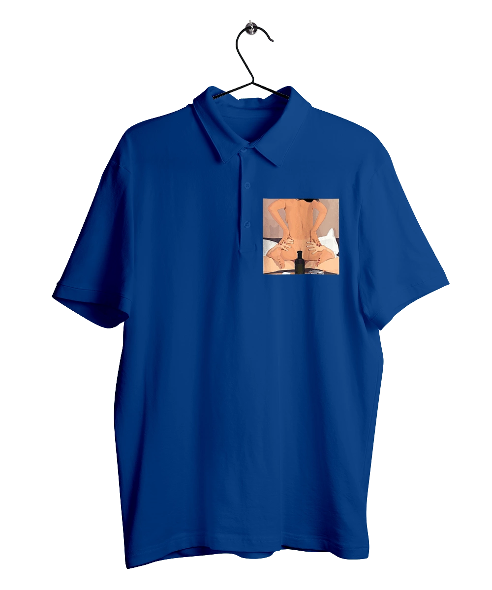 Голая Девушка, Бутылка И Сигареты