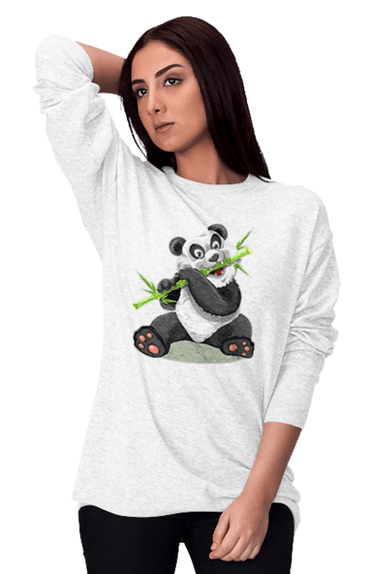 Світшот жіночий з принтом "Панда Їсть Бамбук". Бамбук, ведмідь, весела, веселий, дика природа, дикий, звір, їсть, китай, китайський, мальований, мульт, мультик, мультфільм, мультяшний, панда, поїдає, природа, сидить, смішна, смішний, тварина, чорно білий. ART принт на футболках