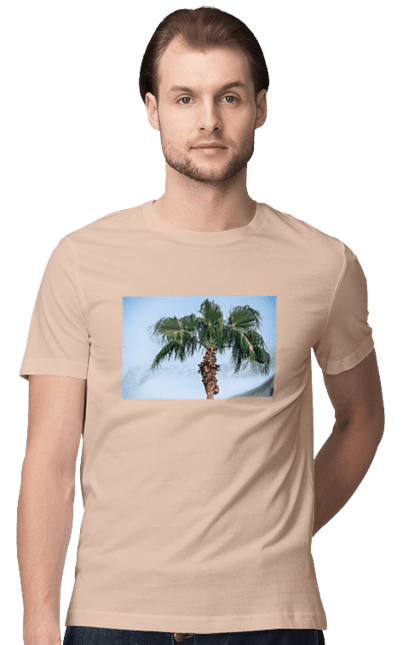 Футболка чоловіча з принтом "Пальма на тлі неба". Берег, блакитне, відпочинок, відпустку, єгипет, зелений, зелені, лист, листя, море, небо, оазис, океан, острів, пальма, південь, подорож, пригоди, тропіки, туреччина. 2070702