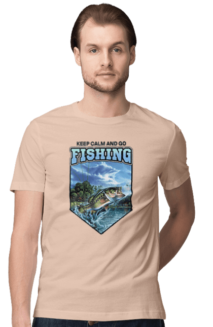 Футболка чоловіча з принтом "Keep Calm and Go Fishing". Відпочинок на природі, для рибалок, для чоловіків, мисливці та риболови, природа, рибалка, риболовля, спінінг, хоббі. 2070702