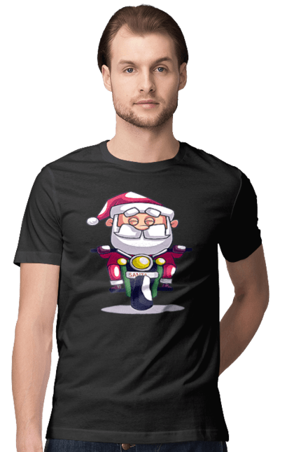 Футболка чоловіча з принтом "Щасливий Санта на мотоциклі". 2022, дід мороз, зима, мотоцикл, новий рік, різдво, санта, сніг. 2070702