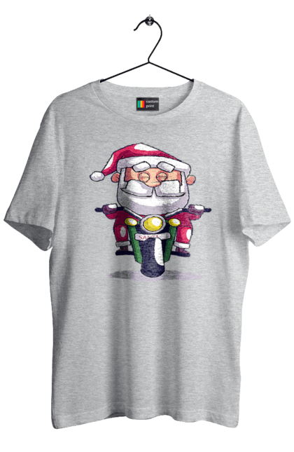 Футболка чоловіча з принтом "Щасливий Санта на мотоциклі". 2022, дід мороз, зима, мотоцикл, новий рік, різдво, санта, сніг. 2070702