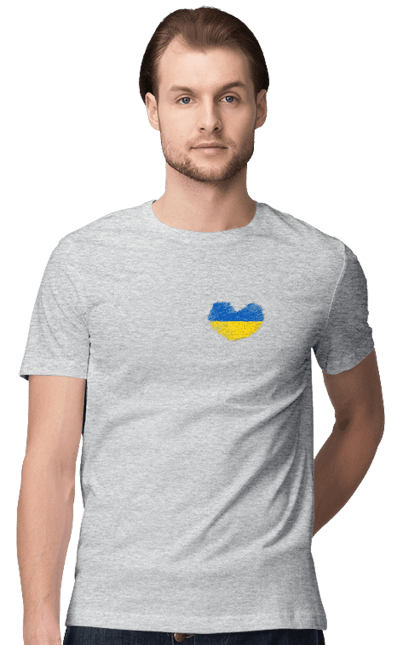 Футболка чоловіча з принтом "Україна у серці". Арестович, война, герои, зелёный, иди нахуй, кем, мир, нет войне, орда, орки, привид киева, птн пнх, путін хуйло, русский военный корабль, слава украине, ссу, украина, чернобаевка. 2070702
