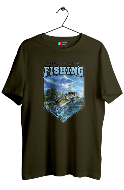 Футболка чоловіча з принтом "Keep Calm and Go Fishing". Відпочинок на природі, для рибалок, для чоловіків, мисливці та риболови, природа, рибалка, риболовля, спінінг, хоббі. 2070702