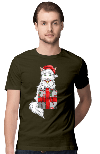 Футболка чоловіча з принтом "Котик з подарунком". Білий кіт, кіт, котик, новий рік, подарунок, різдво, санта, шапка санти. futbolka.stylus.ua