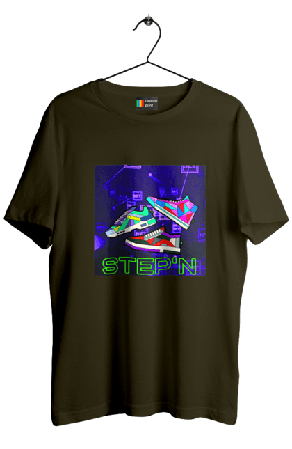 Футболка чоловіча з принтом "Step`n". Віртуальні кросівки, крипта, криптовалюти, нфт, нфт кросівки, солана, степен. 2070702