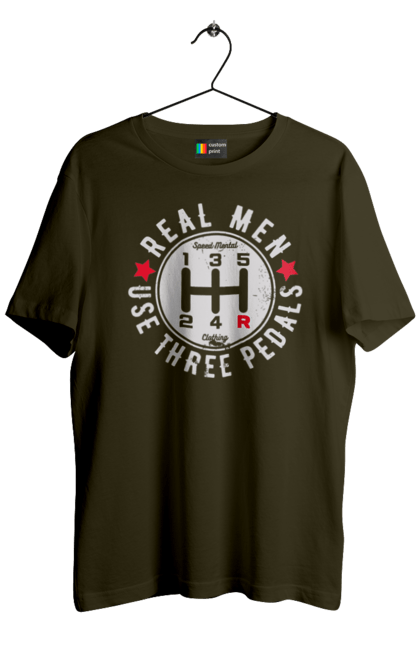 Футболка чоловіча з принтом "Справжні чоловіки використовують три педалі". Авто гумор, автомобіль, гумор, для автолюбителів, для автомобіліста, коробка передач, мем, механіка, прикольна. 2070702