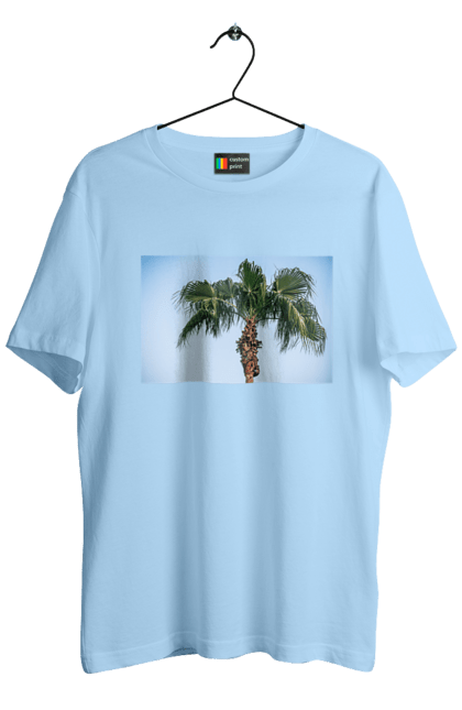 Футболка чоловіча з принтом "Пальма на тлі неба". Берег, блакитне, відпочинок, відпустку, єгипет, зелений, зелені, лист, листя, море, небо, оазис, океан, острів, пальма, південь, подорож, пригоди, тропіки, туреччина. 2070702