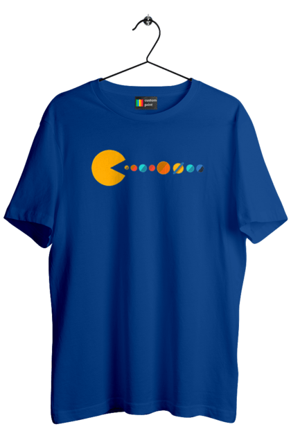 Футболка чоловіча з принтом "Pac Man Planets". Atari, namco, pac man, аркадна відеогра, відеогра, комп`ютерна гра, космос, лабіринт, планети, сонячна система. 2070702