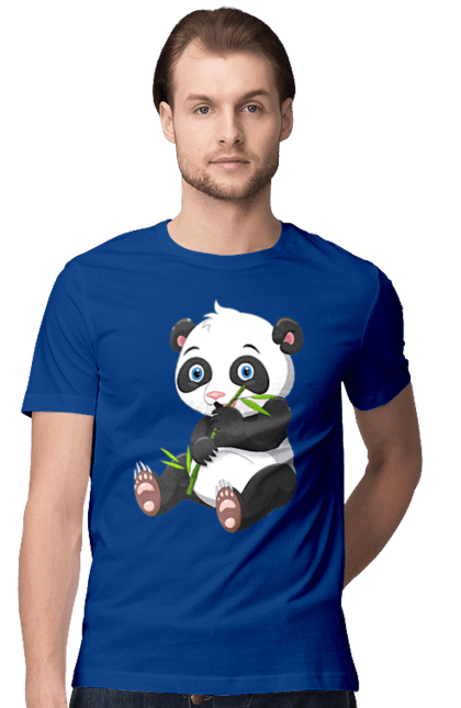 Футболка чоловіча з принтом "Малюк панда їсть бамбук". Бамбук, ведмідь, маленька панда, малюк панда, панда їсть бамбук, панта, тварини. aslan
