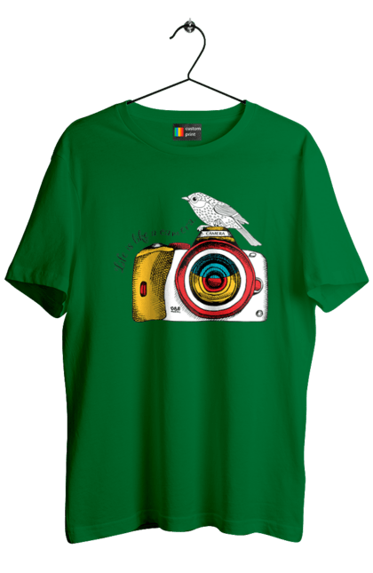 Men`s t-shirt with prints Camera And Bird. Birdie, camera, photographer. 2070702