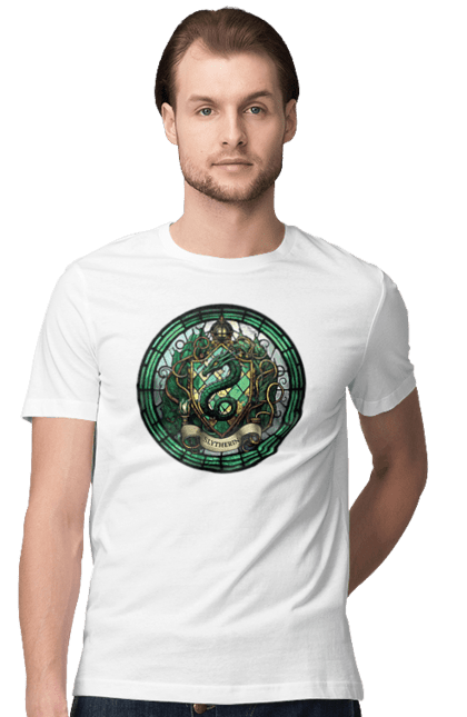 Футболка чоловіча з принтом "Slytherin". Hogwarts legacy, playstation, ps5, гаррі поттер, грифіндор, слизерин, хогвартс, школа чаклунства. PrintMarket - інтернет-магазин одягу та аксесуарів з принтами плюс конструктор принтів - створи свій унікальний дизайн