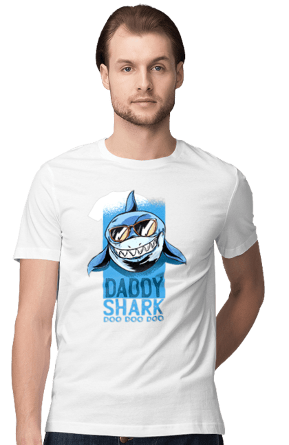 Футболка чоловіча з принтом "Daddy Shark". Dad, daddy, батька, батько, батя, день, день батька, зять, коханий чоловік, мужик, папа, папулечка, подарунок, свято, улюблений, чоловік, яжбати. PrintMarket - інтернет-магазин одягу та аксесуарів з принтами плюс конструктор принтів - створи свій унікальний дизайн