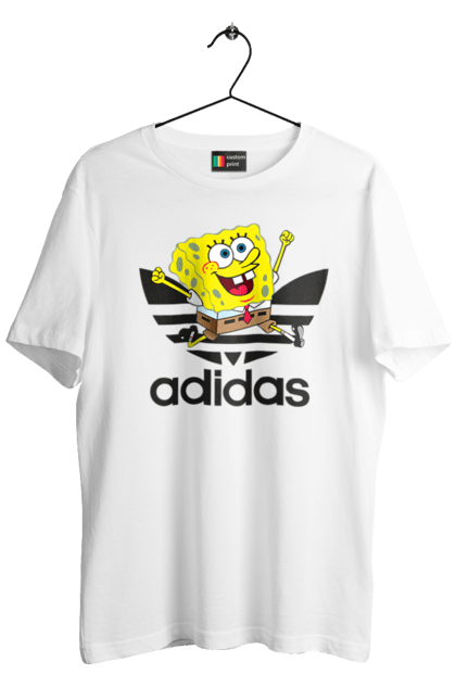 Футболка мужская с принтом Adidas Губка Боб. Adidas, spongebob, адидас, баскетбол, губка боб, мультик, мультсериал, мяч, спанч боб, спорт. 2070702