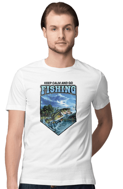 Футболка чоловіча з принтом "Keep Calm and Go Fishing". Відпочинок на природі, для рибалок, для чоловіків, мисливці та риболови, природа, рибалка, риболовля, спінінг, хоббі. 2070702