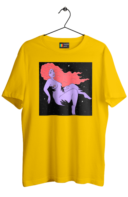 Футболка мужская с принтом Фиолетовая Девушка В Черной Дыре. Девушка, лапают. 2070702