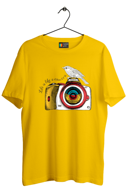 Men`s t-shirt with prints Camera And Bird. Birdie, camera, photographer. 2070702