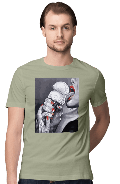 Футболка чоловіча з принтом "Смак ескімо". Апетитне ескімо, вона лиже, дівчина та морозиво, лиже мовою, смак ескімо, смак морозива, тече по губах, тече по руках. 2070702