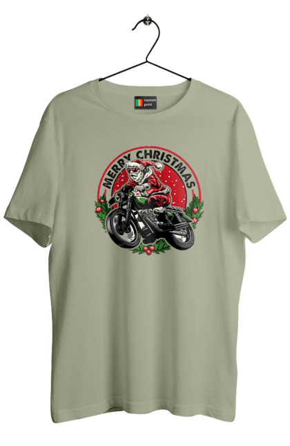 Футболка чоловіча з принтом "Щасливого Різдва, дід мороз на мотоциклі". 2022, дід мороз, зима, мотоцикл, новий рік, подарунки, різдво, санта, сніг. 2070702