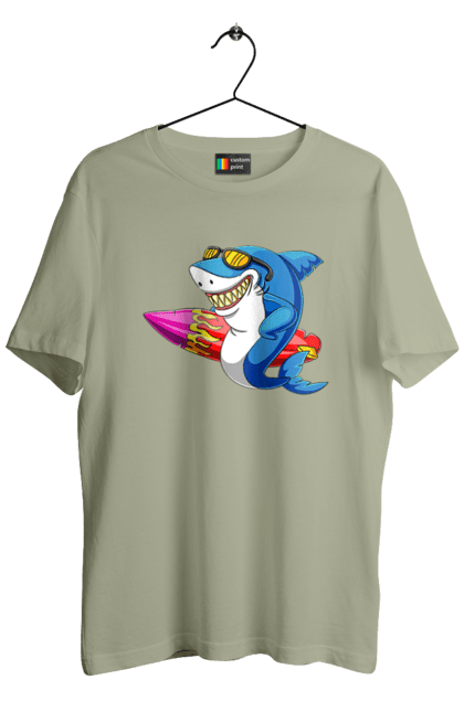 Футболка чоловіча з принтом "Акула В Окулярах З Серфінгом". Акула, літо, окуляри, серфінг. 2070702