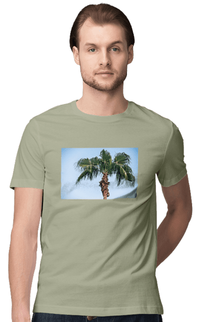 Футболка чоловіча з принтом "Пальма на тлі неба". Берег, блакитне, відпочинок, відпустку, єгипет, зелений, зелені, лист, листя, море, небо, оазис, океан, острів, пальма, південь, подорож, пригоди, тропіки, туреччина. 2070702