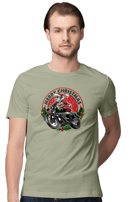 Футболка чоловіча з принтом "Щасливого Різдва, дід мороз на мотоциклі". 2022, дід мороз, зима, мотоцикл, новий рік, подарунки, різдво, санта, сніг. 2070702