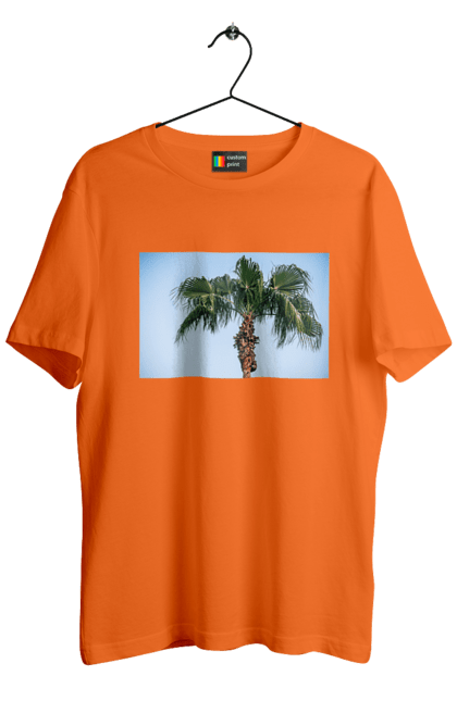 Футболка чоловіча з принтом "Пальма на тлі неба". Берег, блакитне, відпочинок, відпустку, єгипет, зелений, зелені, лист, листя, море, небо, оазис, океан, острів, пальма, південь, подорож, пригоди, тропіки, туреччина. 2070702