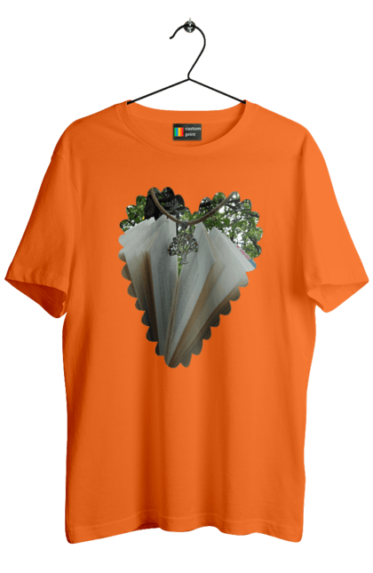 Футболка чоловіча з принтом "Книжкова валентинка". Дерево, книги, книжки, любов, прикраса, природа, серце, форма серця, читання. 2070702