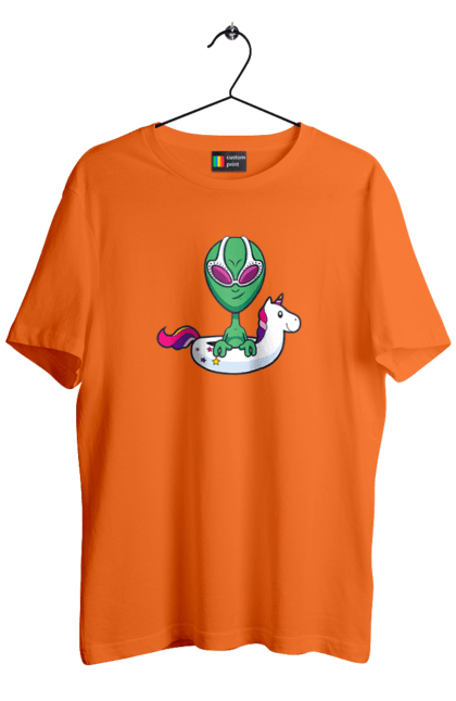 Футболка чоловіча з принтом "Інопланетянин Плаває У Колі". Інопланетянин, надувной круг, плавати. 2070702