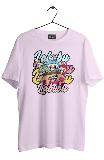 Футболка чоловіча з принтом "Лабубу". Іграшка лабубу, лабубу, лабубу кока кола, мерч лабубу, мила, рожева лабубу, смішна лабубу. 2070702