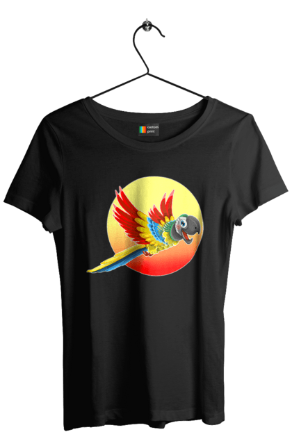 Футболка жіноча з принтом "Папуга На Тлі Сонця". Ара, веселий, відпочинок, відпустка, диск, жарко, жовтий, коло, кольоровий, крила, літає, літо, папуга, папужка, пір`я, політ, помаранчевий, птах, різнокольоровий, сонце, сонячно, спека, тепло, тропіки, у польоті, червоний. 2070702