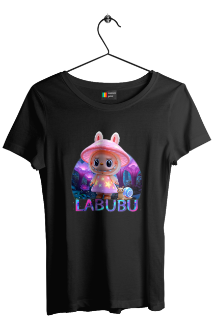 Футболка жіноча з принтом "Лабубу". Брелок лабубу, іграшка лабубу, лабубу, лабубу кока кола, лялька лабубу, мерч лабубу, мила, рожева лабубу, смішна лабубу. 2070702