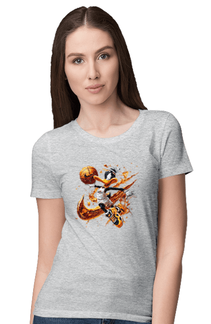 Футболка женская с принтом Даффи Дак Nike. Daffy duck, looney tunes, merrie melodies, nike, warner brothers, даффи дак, мультфильм, персонаж, утка даффи. 2070702