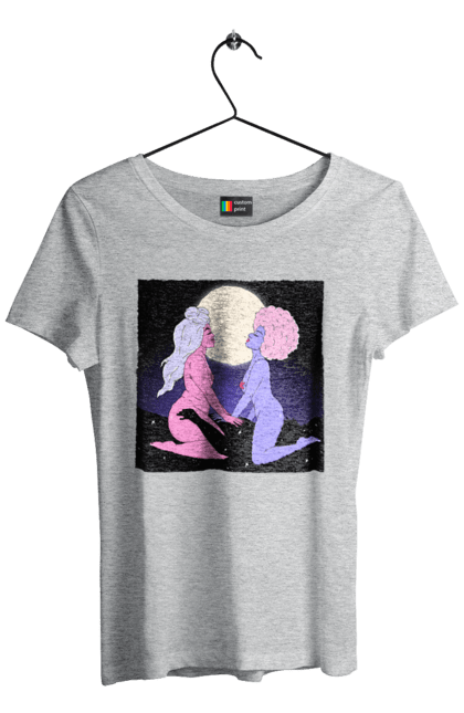 Футболка женская с принтом Две Инопланетянки И Луна. Девушки, инопланетянки, сверху. 2070702