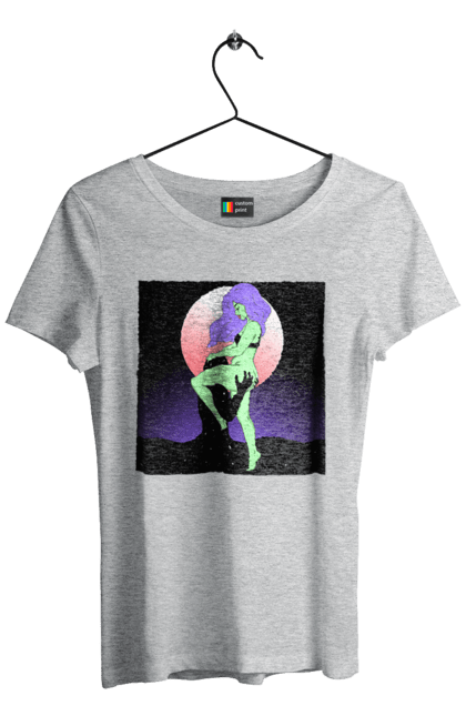 Футболка женская с принтом Зеленая Девушка И Луна. Инопланетянка, луна. 2070702